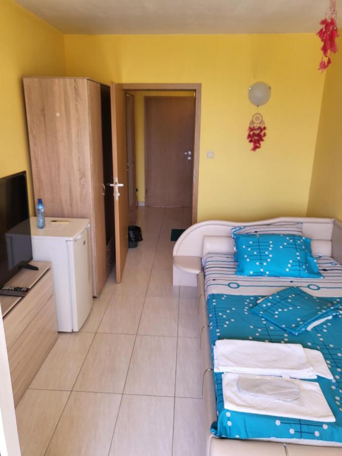 Apartamenti Ivaia Apartment Varna Bagian luar foto