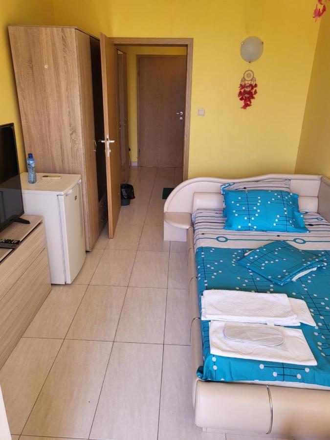 Apartamenti Ivaia Apartment Varna Bagian luar foto