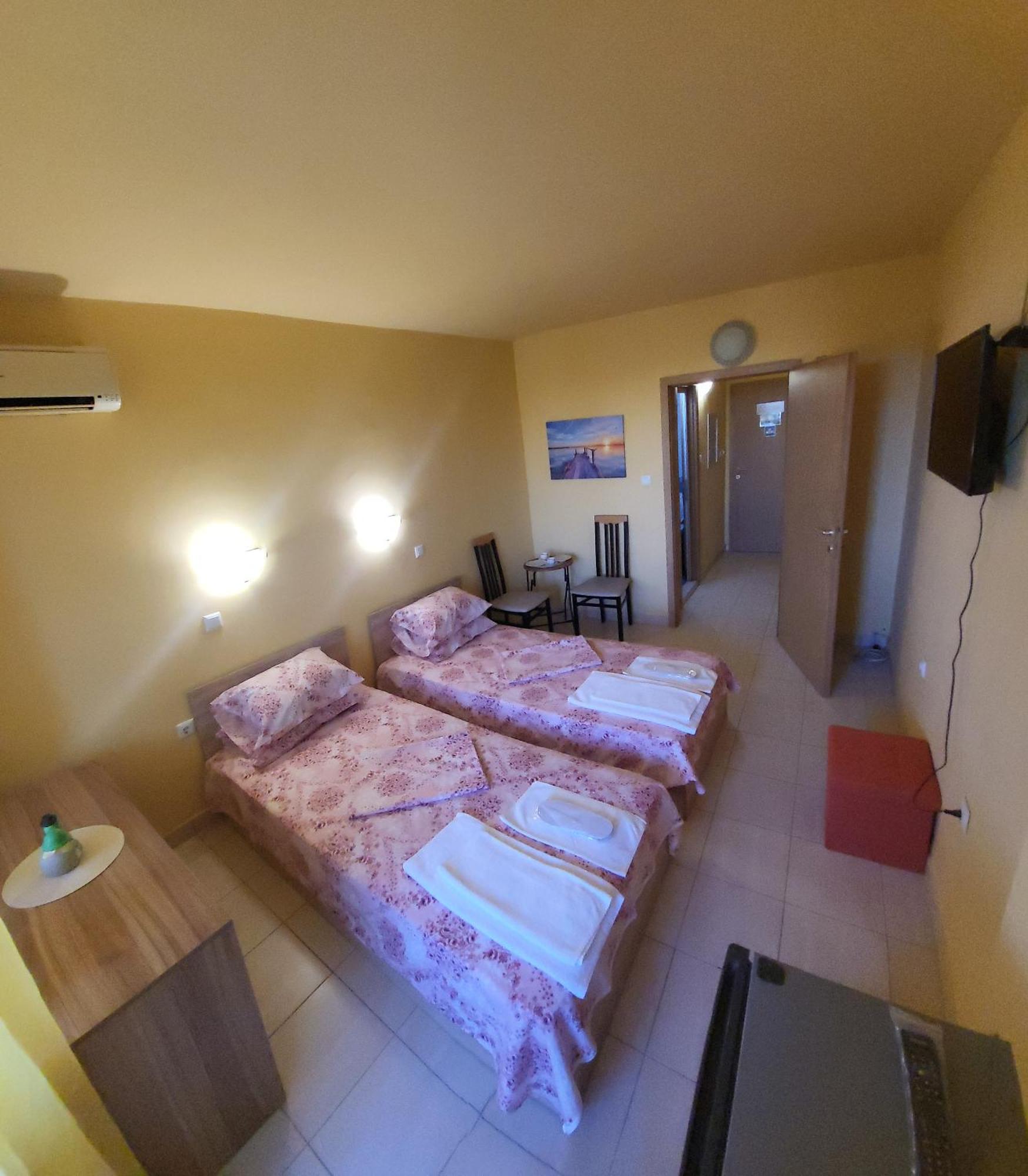 Apartamenti Ivaia Apartment Varna Bagian luar foto